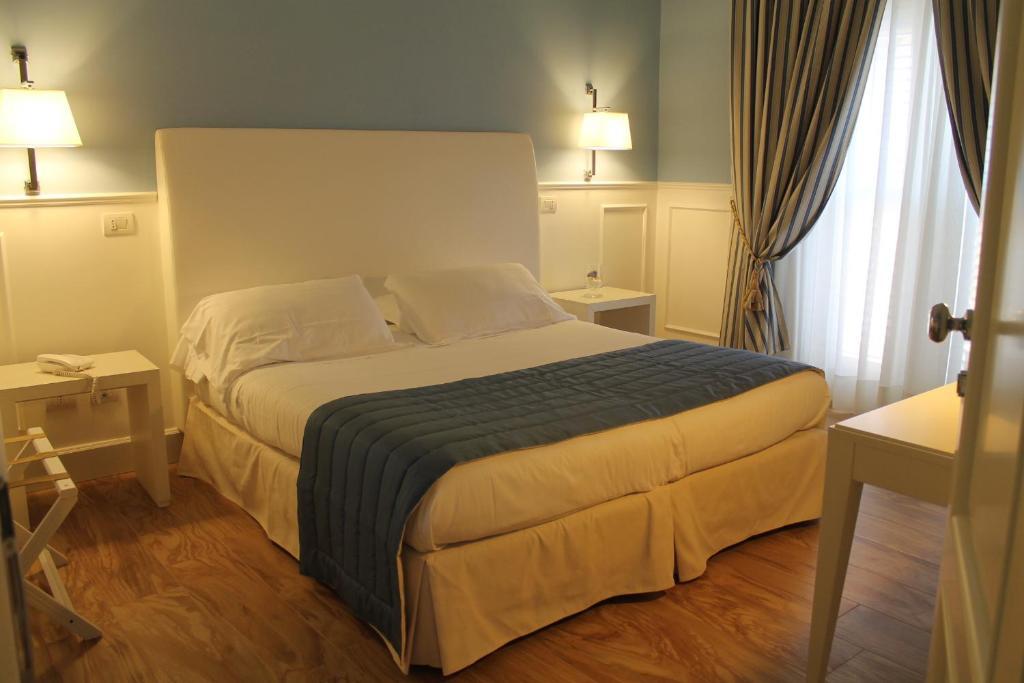 Helios Hotel Crotone Room photo
